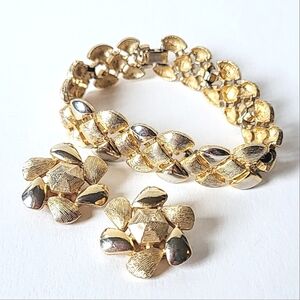 EMMONS VINTAGE BRACELET & CLIP EARRINGS SET DEMI-PARURE GOLDTONE